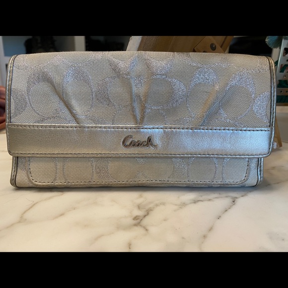 Coach Handbags - Coach Wallet